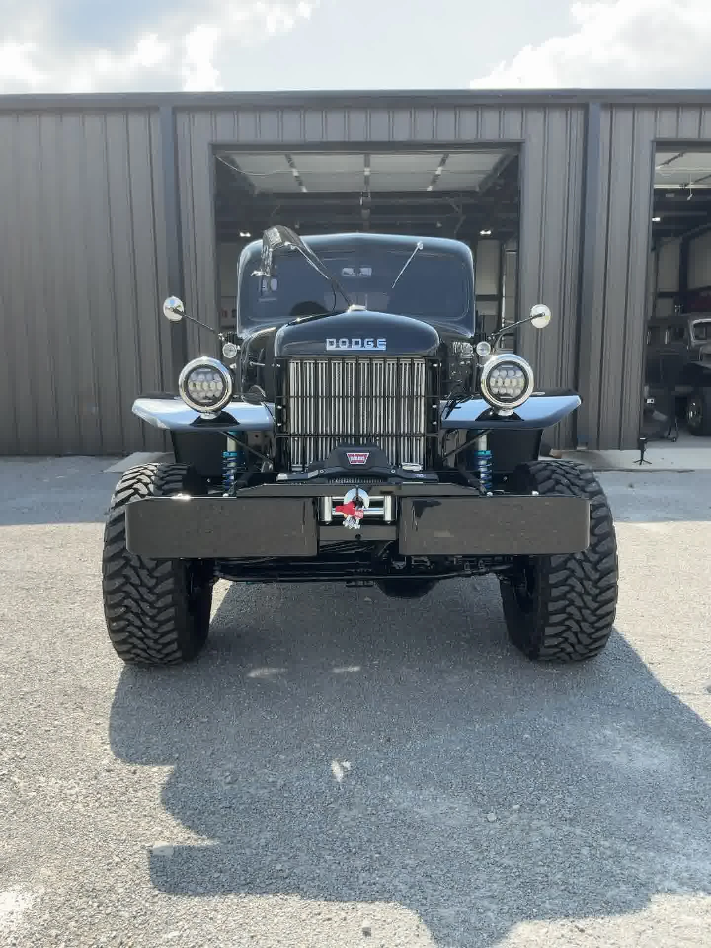 Dodge Power Wagon 4-Door Cab — photo 1